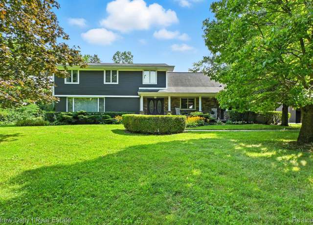 Property at 6300 Brookville Rd, Salem Township, MI 48178, 4 beds, 2 baths