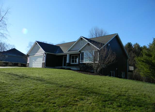 Property at 1365 N Hillside Dr, Ludington, MI 49431, 4 beds, 3 baths