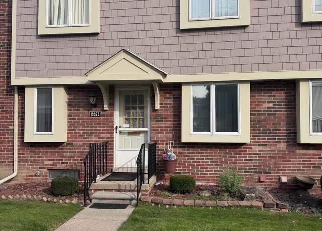 Property at 19975 S Great Oaks Circle Cir, Clinton Township, MI 48036, 3 beds, 1.5 baths