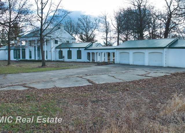 Property at 6900 Dixie Hwy, Bridgeport Twp, MI 48722, 5 beds, 4.5 baths