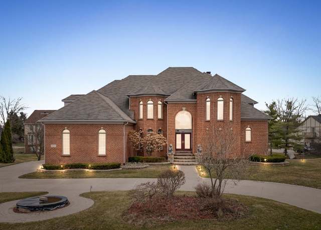 Property at 1539 Bartley Ln, Bloomfield Hills, MI 48304, 6 beds, 6.5 baths