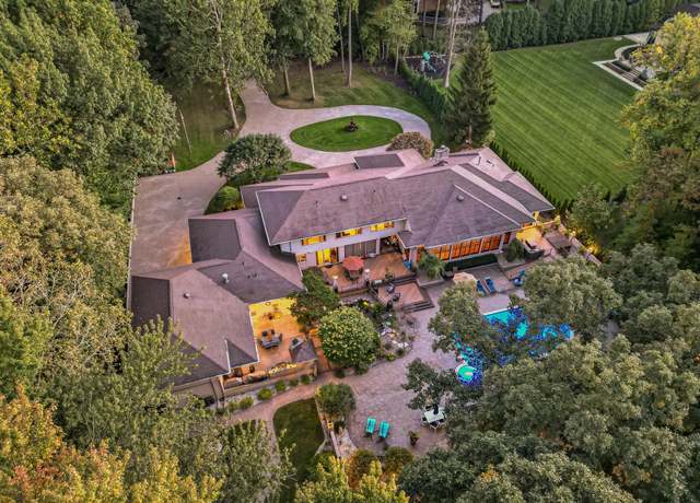 Property at 17477 Iris Cir, Clinton Township, MI 48036, 5 beds, 7.5 baths