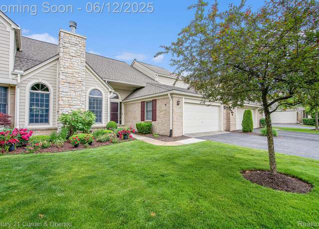 Property at 16784 Lyonhurst Cir #93, Northville, MI 48168, 3 beds, 2.5 baths