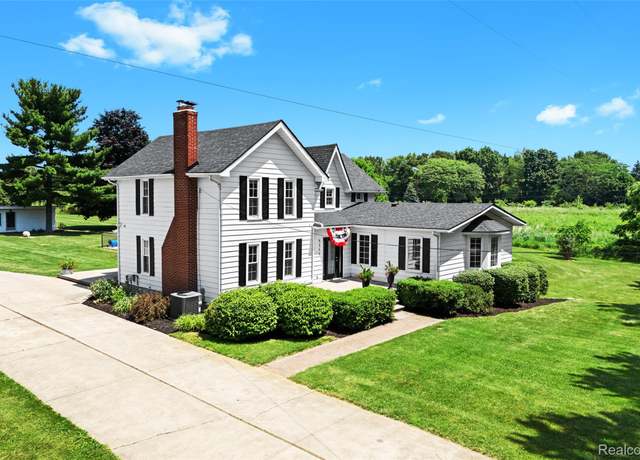 Property at 5359 Faussett Rd, Howell, MI 48855, 4 beds, 2.5 baths
