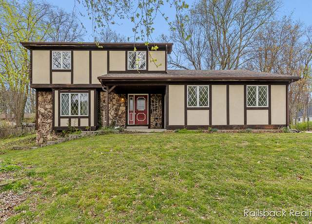 Property at 5814 Scenic Way Dr, Kalamazoo, MI 49009, 4 beds, 2.5 baths