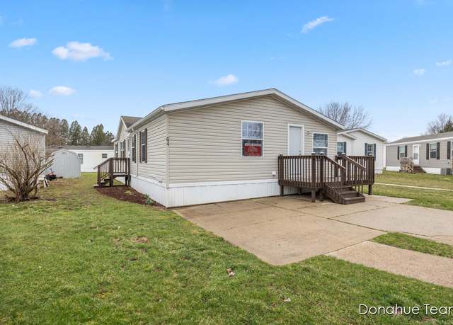 Property at 1800 W Main St #64, Lowell, MI 49331, 3 beds, 2 baths