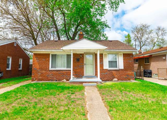 Property at 813 E Hudson Ave, Madison Heights, MI 48071, 2 beds, 1 bath