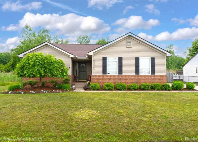 Property at 52287 Huntley Ave, New Baltimore, MI 48047, 3 beds, 2.5 baths