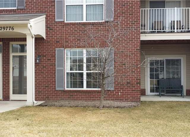 Property at 29776 Heritage Pkwy, Warren, MI 48092, 2 beds, 3 baths