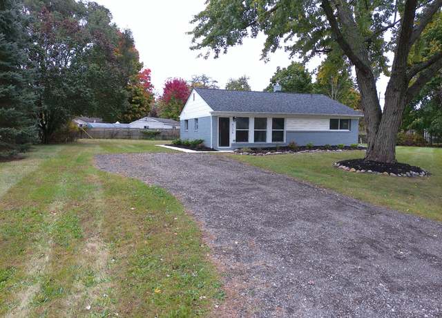 Property at 4736 Summerhill Dr, Clarkston, MI 48346, 3 beds, 1.5 baths