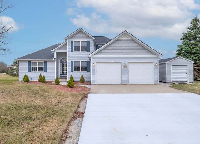 Property at 2173 Fawn Glen Cir, Lapeer, MI 48446, 3 beds, 3.5 baths