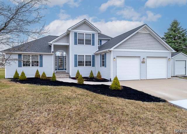 Property at 2173 Fawn Glen Cir, Lapeer, MI 48446, 3 beds, 3.5 baths