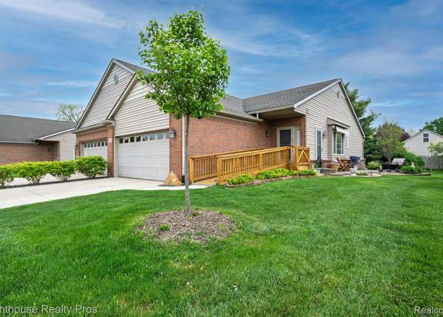Property at 815 Chelsea Ridge Ct, Howell, MI 48843, 2 beds, 3 baths
