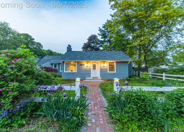 Property at 50824 Baltimore St, New Baltimore, MI 48047, 3 beds, 2 baths