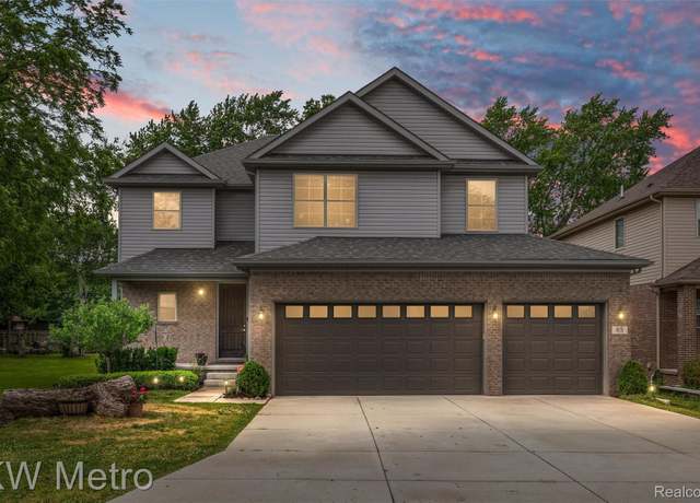 Property at 85 Hickory Dr, Troy, MI 48083, 4 beds, 4.5 baths