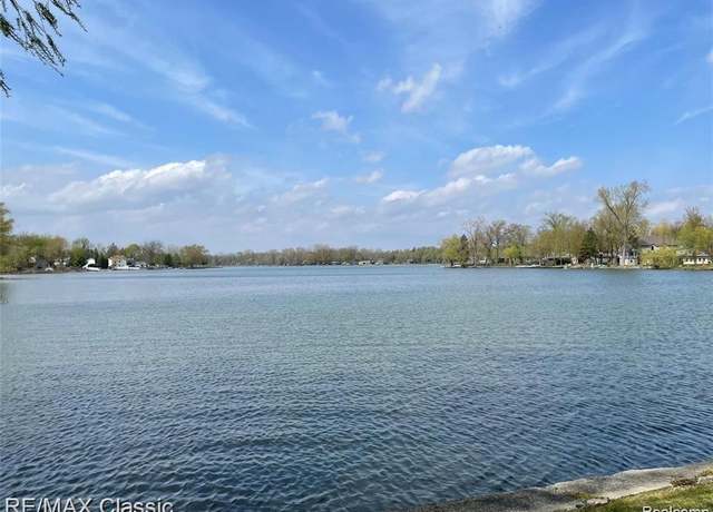 Property at 4860 Cooley Lake Rd Rd, Waterford, MI 48327