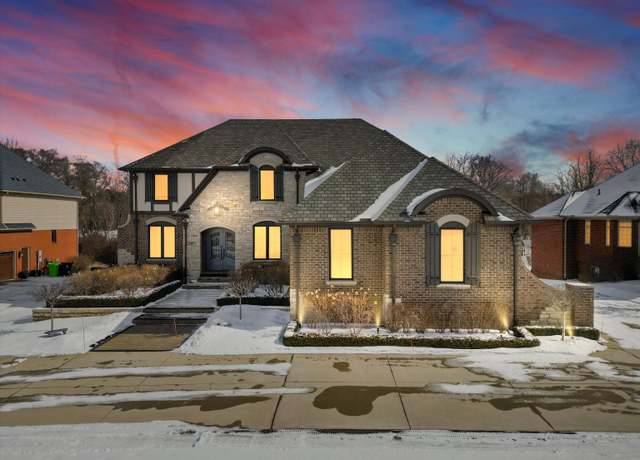 Property at 2889 Bay Hill Ct, Oakland, MI 48363, 4 beds, 4.5 baths