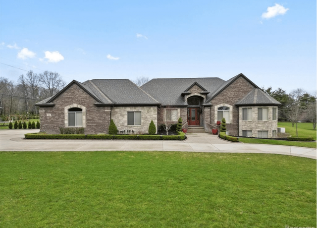 Property at 3960 Harvest Creek Ct, Rochester, MI 48306, 4 beds, 3.5 baths