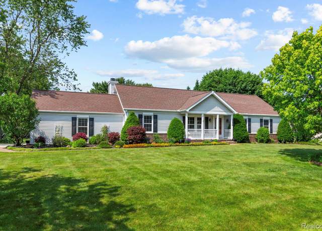 Property at 9076 Wildwood Lake Dr, Whitmore Lake, MI 48189, 3 beds, 2.5 baths
