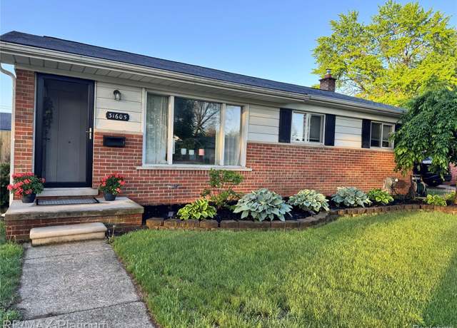 Property at 31605 Saint Martins St, Livonia, MI 48152, 3 beds, 2 baths