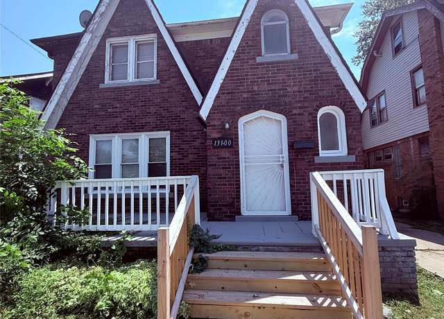 Property at 13100 Wilshire Dr, Detroit, MI 48213, 4 beds, 1 bath
