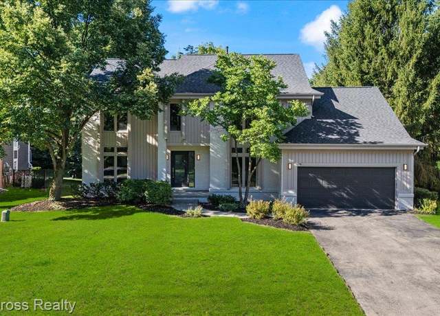 Property at 6258 Lindsay Ct, West Bloomfield, MI 48324, 4 beds, 2.5 baths