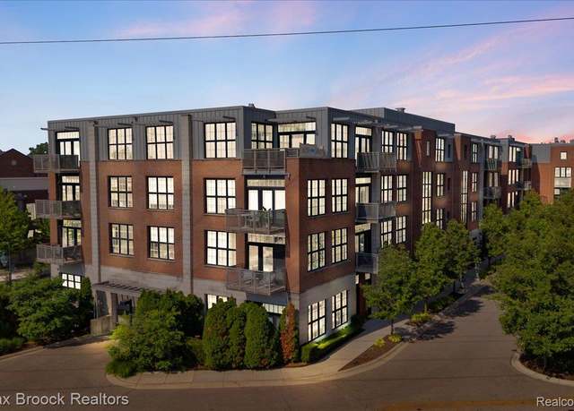 Property at 2051 Villa Rd #302, Birmingham, MI 48009, 2 beds, 2 baths