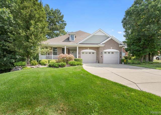 Property at 354 Pembroke Dr, Saline, MI 48176, 3 beds, 2.5 baths