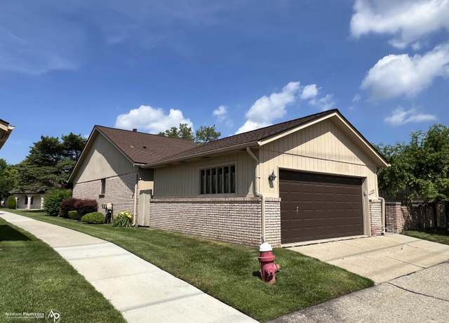 Property at 13939 Harrington Dr, Warren, MI 48088, 2 beds, 1.5 baths