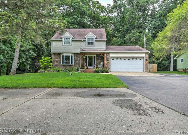 Property at 13242 Torrey Rd, Fenton Charter Township, MI 48430, 5 beds, 2.5 baths