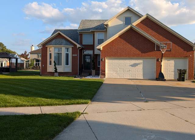 Property at 15110 Kara Ln, Sterling Heights, MI 48312, 4 beds, 3.5 baths