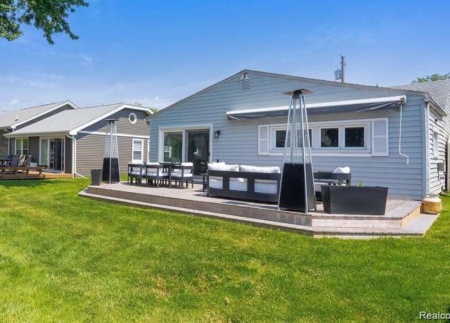 Property at 1466 Rossdale Dr, Waterford, MI 48328, 2 beds, 2 baths