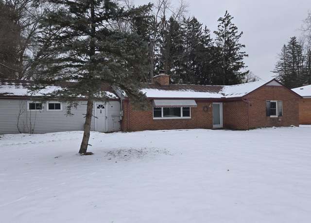 Property at 26060 W 9 Mile Rd, Southfield, MI 48033, 4 beds, 1.5 baths
