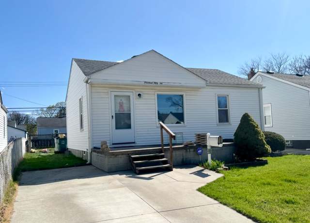 Property at 1452 E Madge Ave, Hazel Park, MI 48030, 2 beds, 2 baths