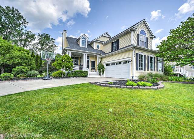 Property at 1294 Fountain View Ct, Oxford, MI 48371, 3 beds, 2.5 baths