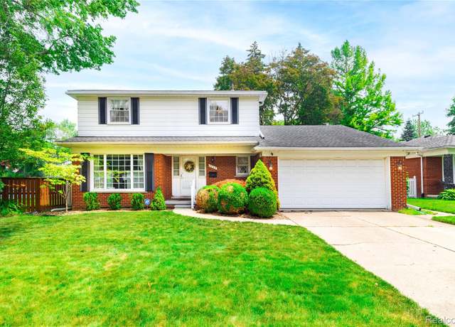 Property at 2305 21st St, Wyandotte, MI 48192, 4 beds, 2.5 baths