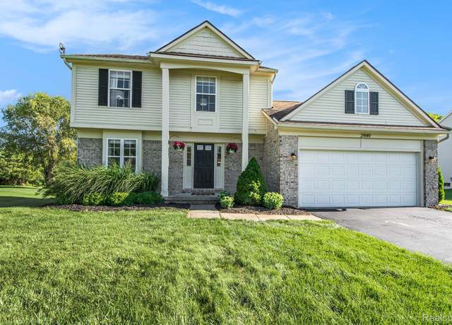 Property at 2949 Saddlebrook Ct, Pinckney, MI 48169, 4 beds, 2.5 baths