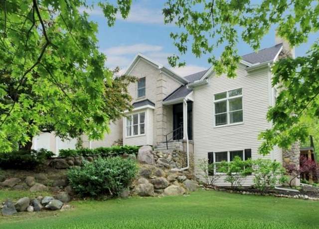 Property at 16146 Valcrest Dr, Linden, MI 48451, 5 beds, 3 baths