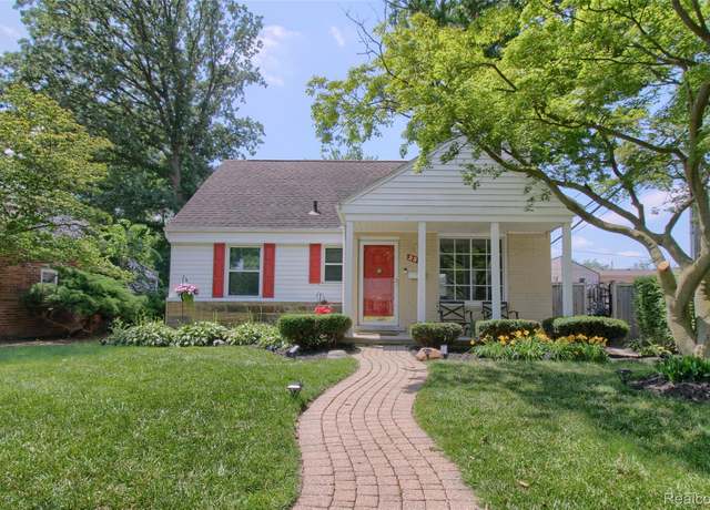Property at 2371 Allard Ave Ave, Grosse Pointe Woods, MI 48236, 5 beds, 2 baths