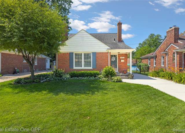Property at 2017 Stanhope St, Grosse Pointe Woods, MI 48236, 3 beds, 2 baths