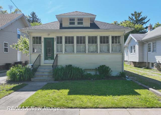Property at 2231 Avon St, Saginaw, MI 48602, 2 beds, 1 bath