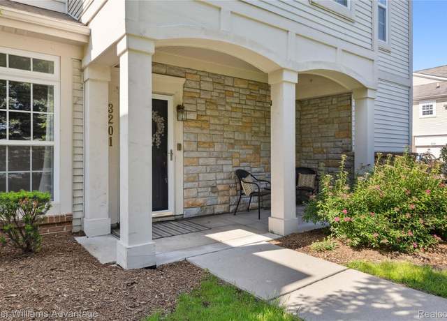 Property at 3201 Addington Dr, Commerce Twp, MI 48390, 2 beds, 2 baths