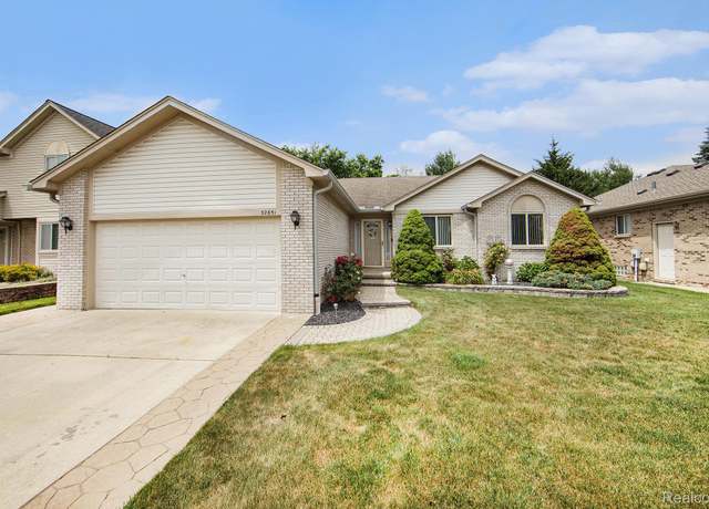 Property at 32851 Foster Ct, Fraser, MI 48026, 3 beds, 2.5 baths