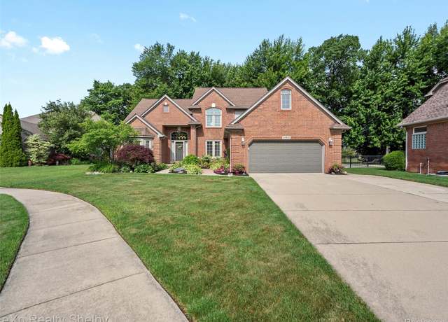 Property at 47853 Lavender Ct, Macomb, MI 48044, 4 beds, 3.5 baths