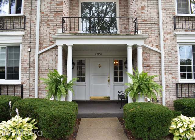Property at 40750 Woodward Ave #30, Bloomfield Hills, MI 48304, 3 beds, 2 baths
