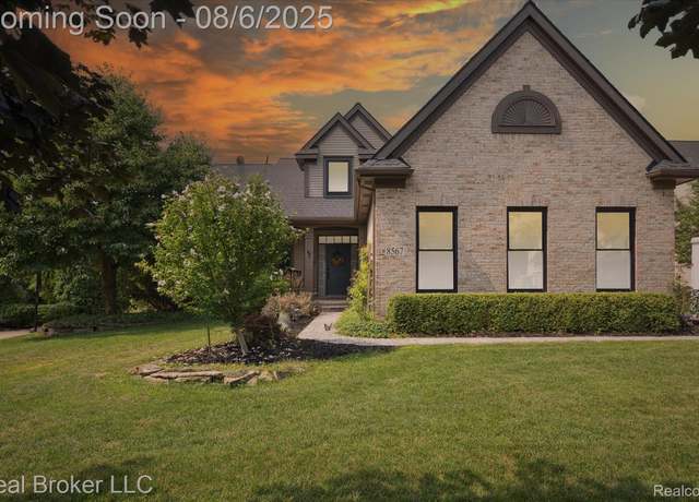 Property at 8567 Hummingbird Dr, Commerce Charter Township, MI 48382, 4 beds, 3.5 baths