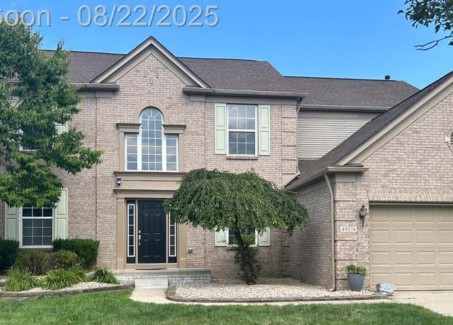 Property at 49576 Dunhill Dr, Macomb Township, MI 48044, 4 beds, 4.5 baths