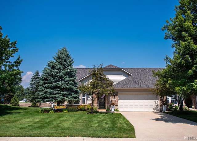 Property at 27900 Paradise Ln S #1, Brownstown Charter Township, MI 48134, 2 beds, 2 baths