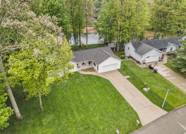 Property at 4754 Oaklane Dr, Hudsonville, MI 49426, 4 beds, 2.5 baths