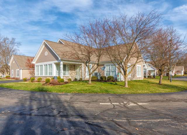 Property at 1998 Brighton Ln, Portage, MI 49024, 3 beds, 2 baths